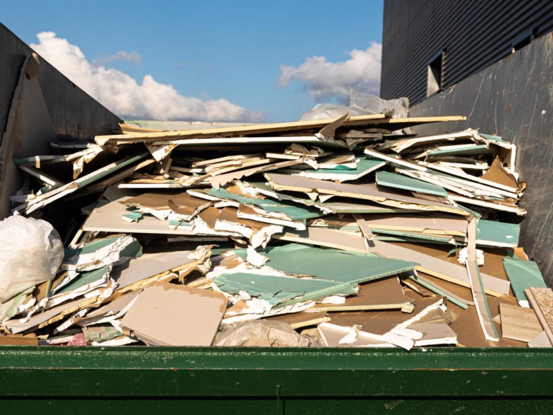 How Roll-Off Dumpsters Can Help Small Businesses Manage Summer Renovations and Cleanouts